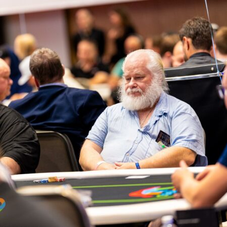 2026 års Coolbet Open Dag 1: Bo Göthlin leder Deepstack Mystery Bounty; John Hagstrand knep silver i Sviten